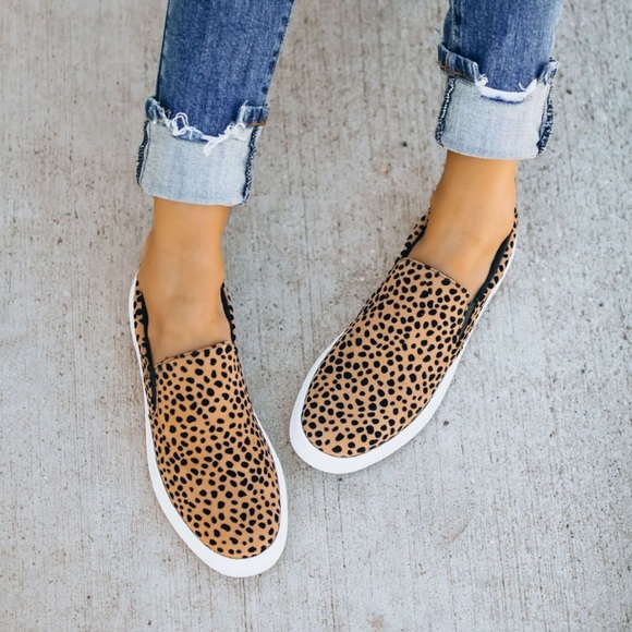 1 LEFT 3rd RESTOCK! Leopard Cheetah Sneaker Slide - Picture 4 of 7